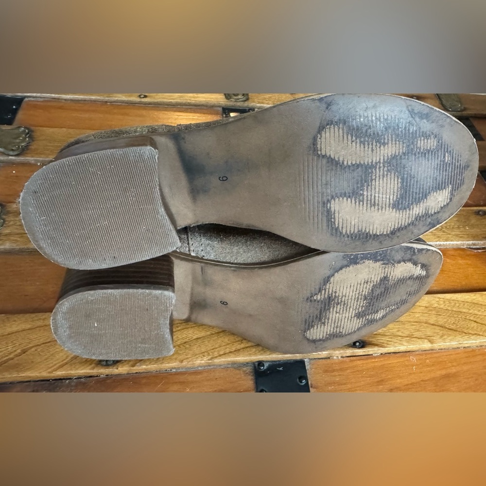 Diba True Women's Distressed Brown Ankle Booties - Picture 7 of 12